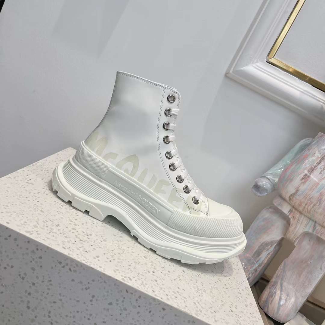 Alexander Mcqueen Tread Slick Leather Boot "Graffiti White-Silver"