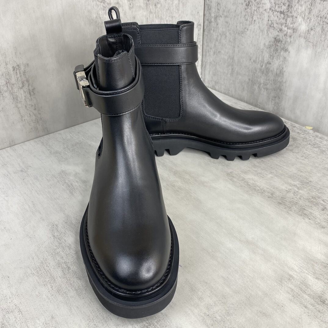 Givenchy Leather Chelsea Boots Ankle-Lock
