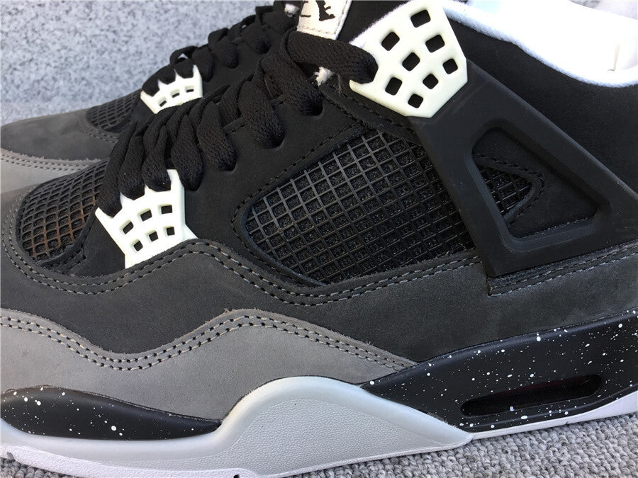 Air Jordan 4 Retro "Fear"