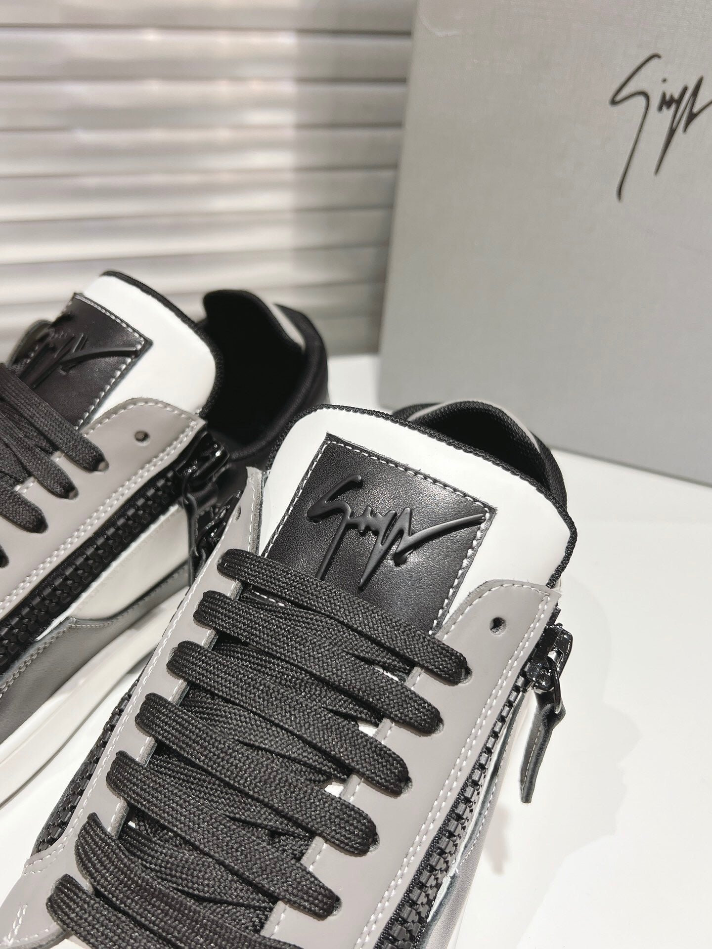 Giuseppe Zanotti GZ94 "Grey"