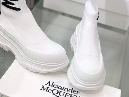 Alexander McQueen Tread Slick Boot "Ribbed White"