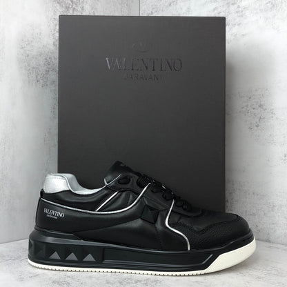 Valentino Garavani One Stud "Black-Grey"