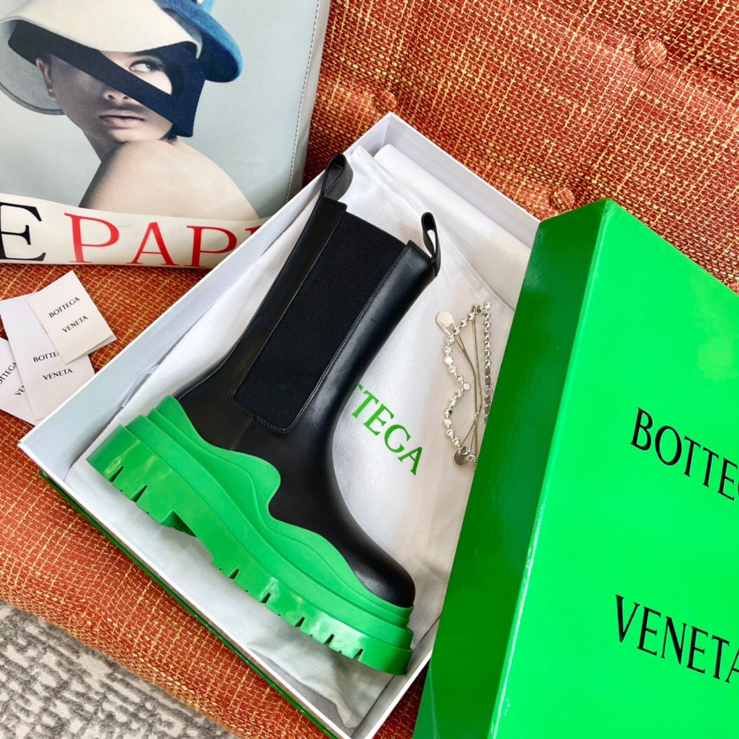 Bottega Veneta Tire Chelsea Boots "Black-Green"