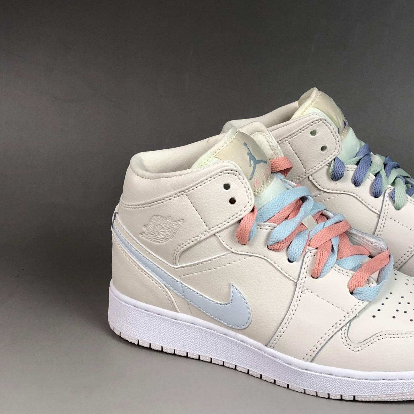Air Jordan 1 Mid GG "Phantom"