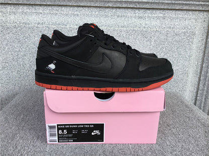 Nike SB Dunk Low TRD QS "Black Pigeon"