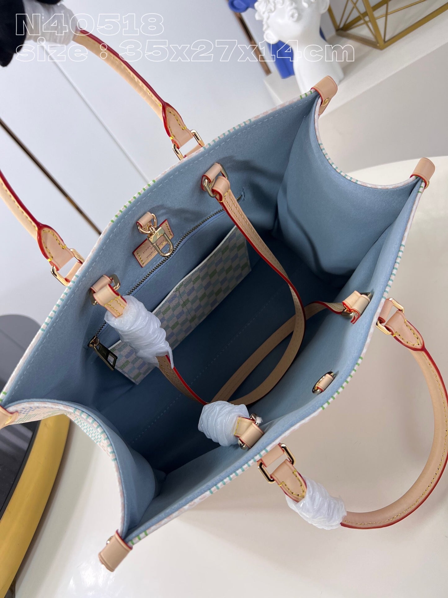 Louis Vuitton OnTheGo MM