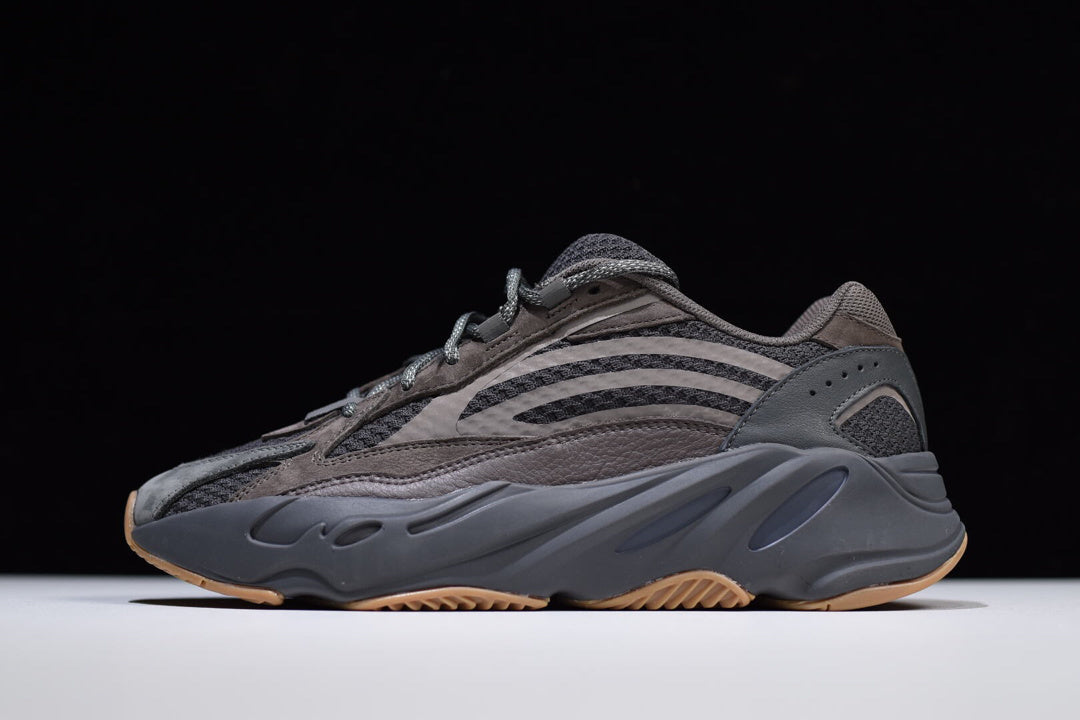 Yeezy 700 V2 "Geode"
