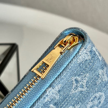 Louis Vuitton Zippy Wallet "Monogram Light Blue Denim"