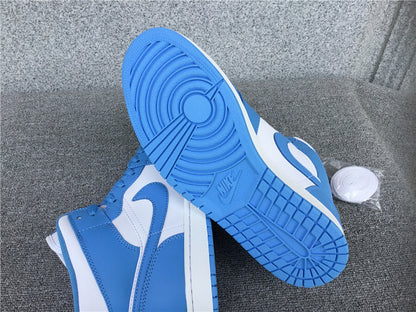 Air Jordan 1 Mid "UNC"