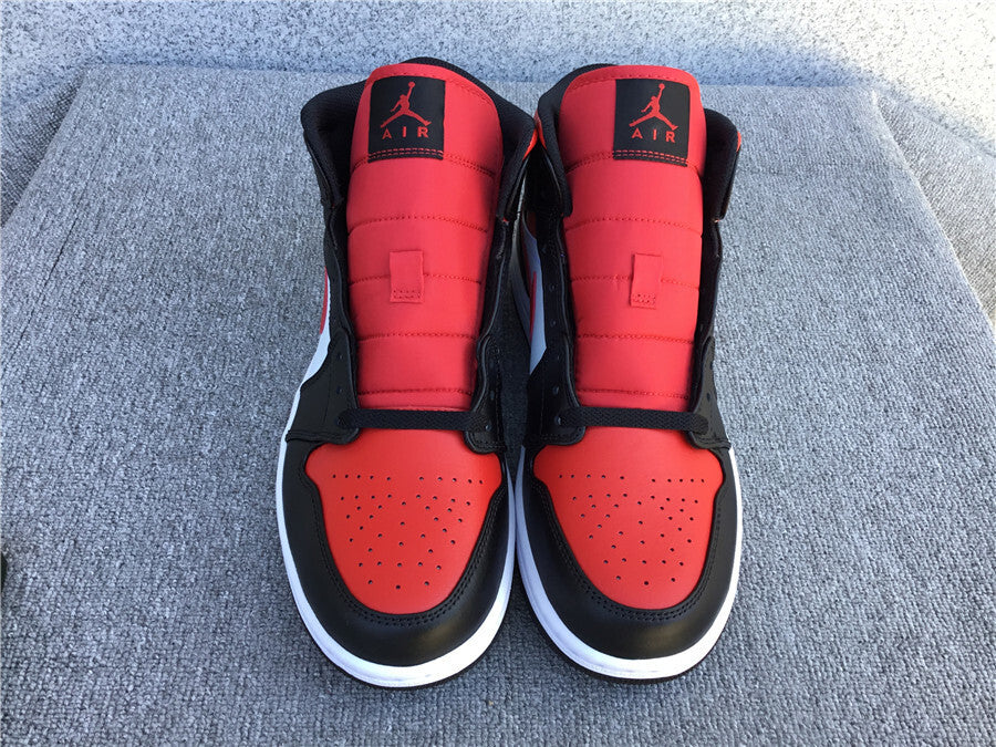 Air Jordan 1 Mid "Bred Toe"