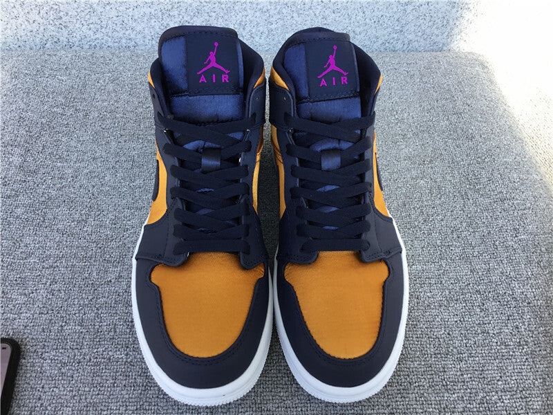 Air Jordan 1 Mid SE "Stain Gold"