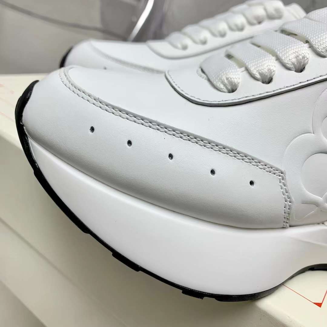 Alexander McQueen Sprint Runner "White-Black"