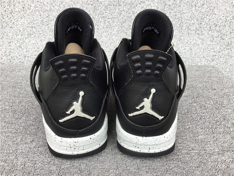Air Jordan 4 Retro LS "Oreo"