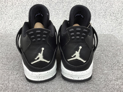 Air Jordan 4 Retro LS "Oreo"