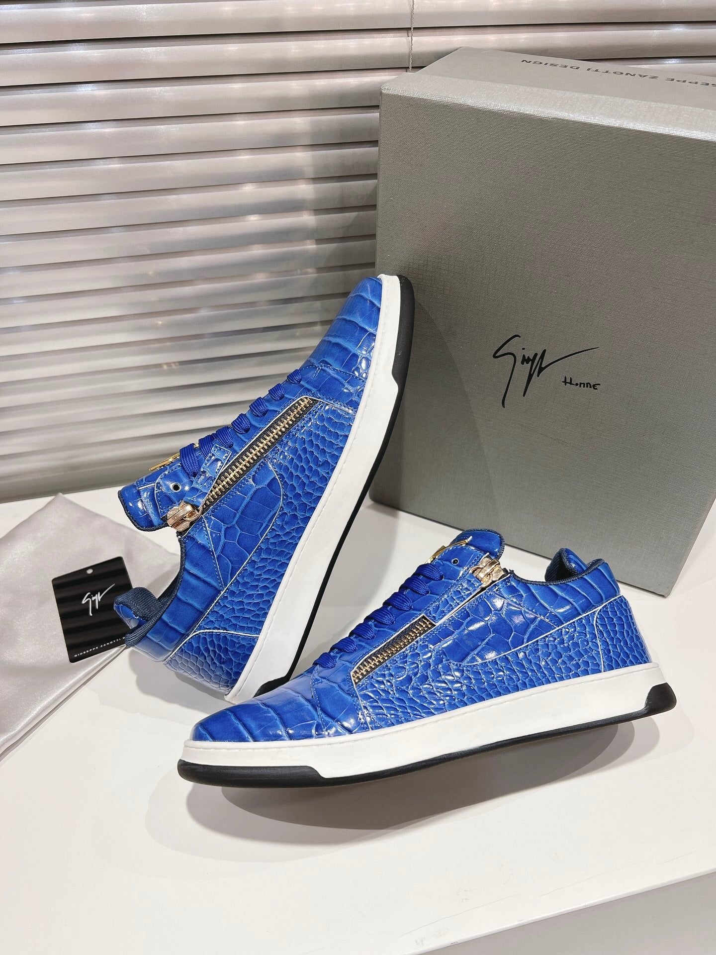 Giuseppe Zanotti GZ94 "Blue Crocodile"