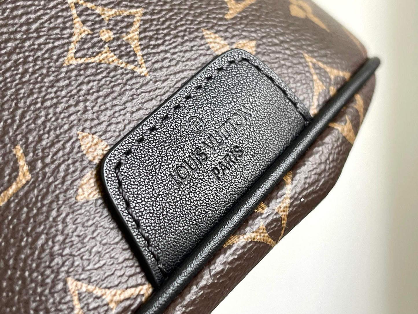Louis Vuitton Discovery Bumbag PM