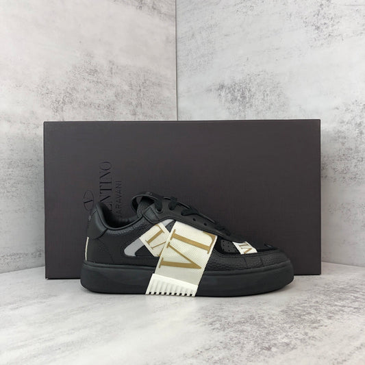 Valentino Garavani VL7N "Black-Beige"