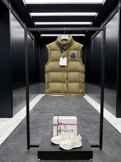 Moncler Cyclone 2-in-1 Hooded Short Down Jacket "Olive Green"