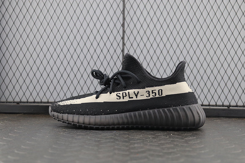 Yeezy 350 V2 "Black White"