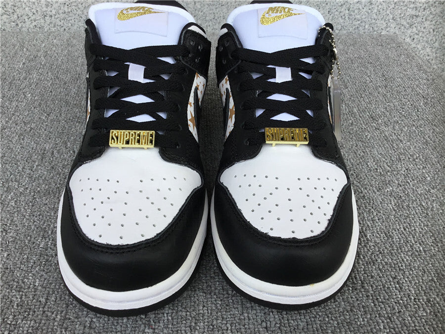 Supreme x Nike SB Dunk Low "Black Stars"