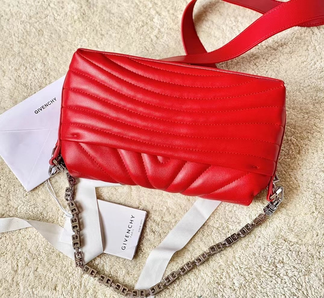 Givenchy Quilted Leather 4G Chain Shoulder Bag