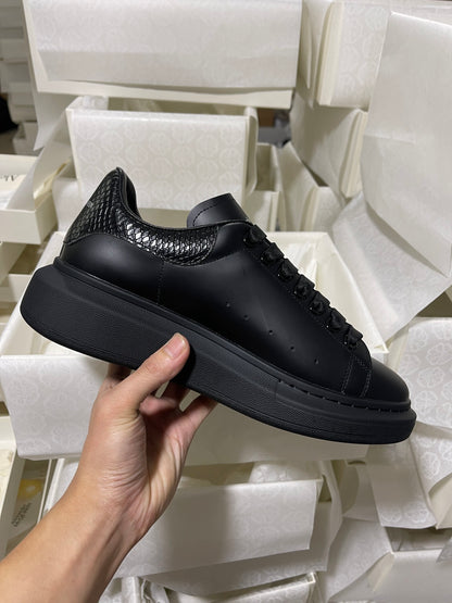 Alexander McQueen Oversized "Black-Heel Snake Skin"