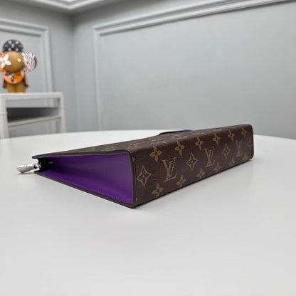 Louis Vuitton Pochette Voyage MM