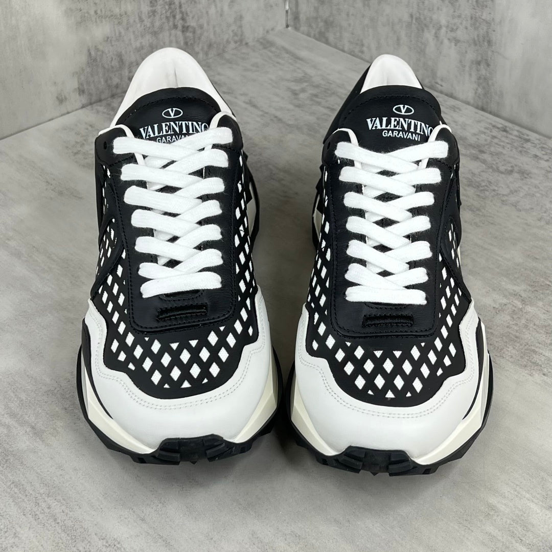 Valentino Garavani Netrunner "White-Black"