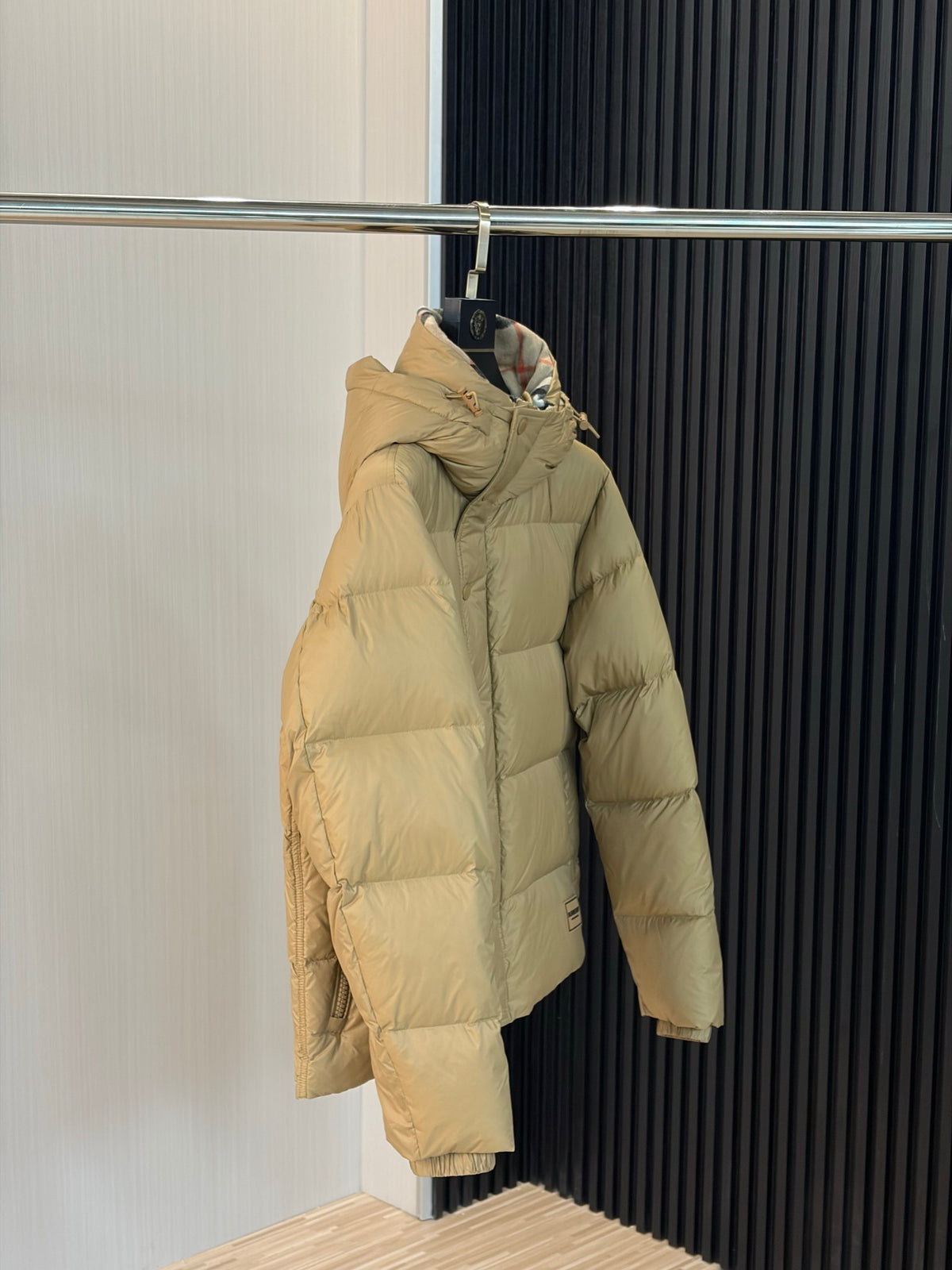 Burberry Halsby Down Puffer Jacket "Beige"