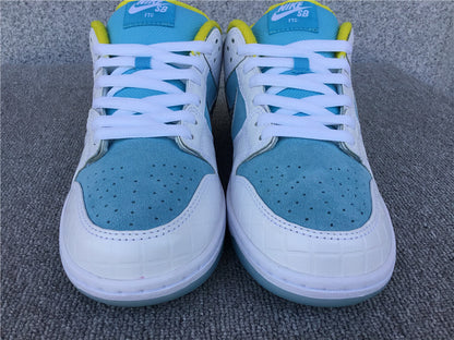 Nike SB Dunk Low "FTC Lagoon Pulse"