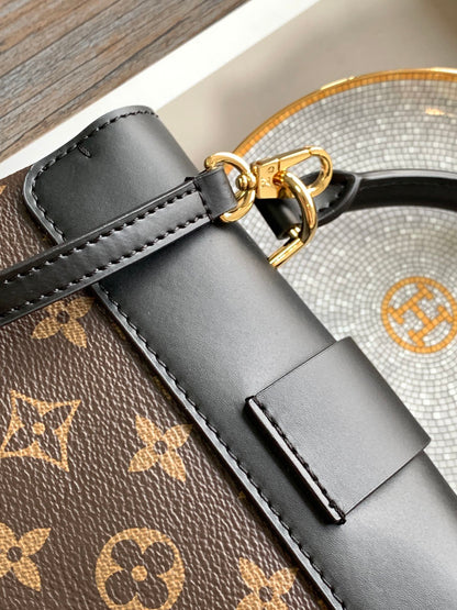 Louis Vuitton Locky BB