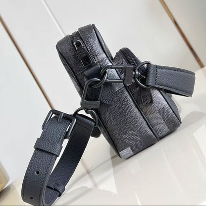 Louis Vuitton Nil Messenger