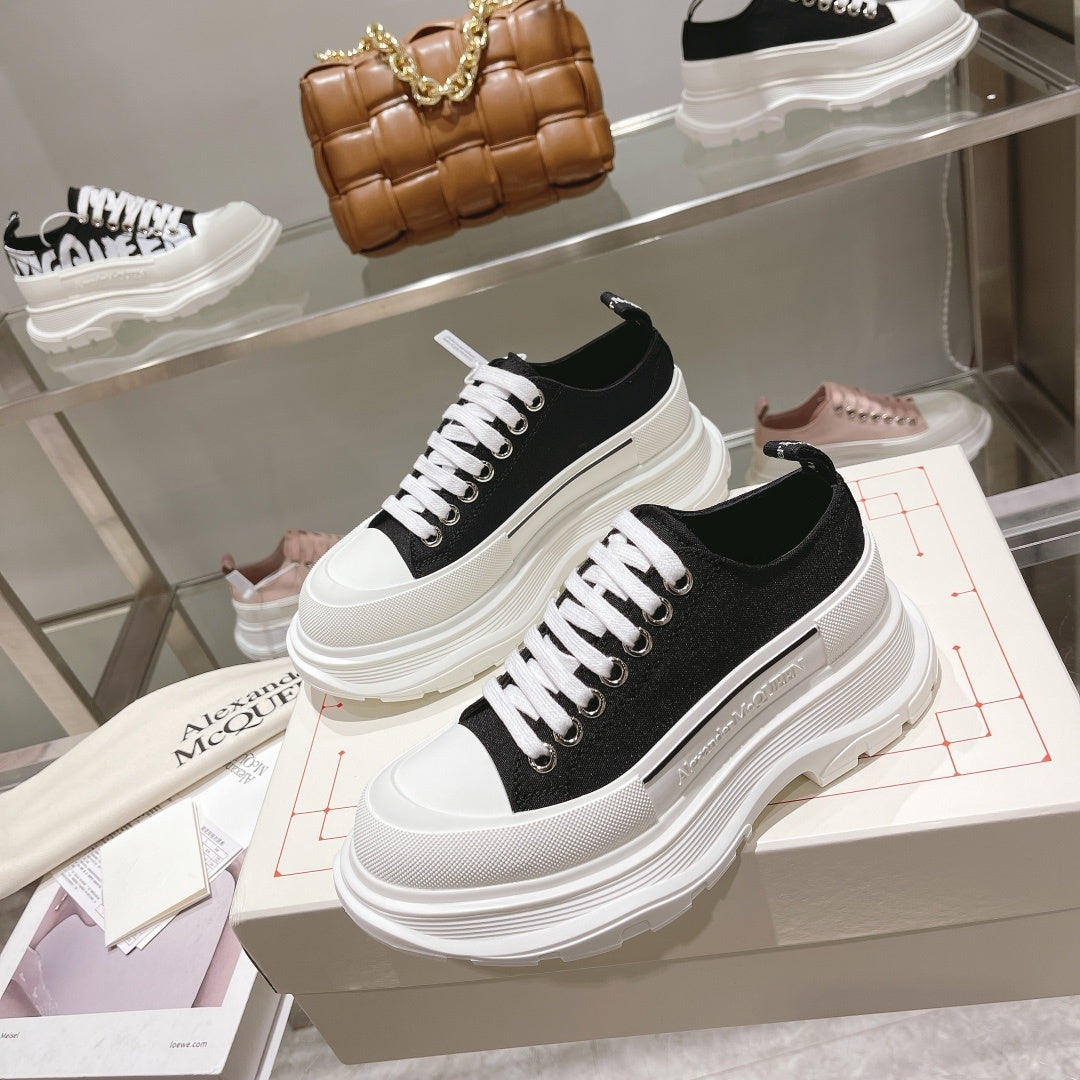 Alexander McQueen Tread Slick Low "Black"