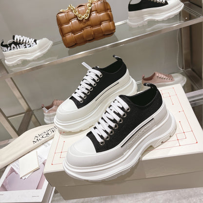 Alexander McQueen Tread Slick Low "Black"