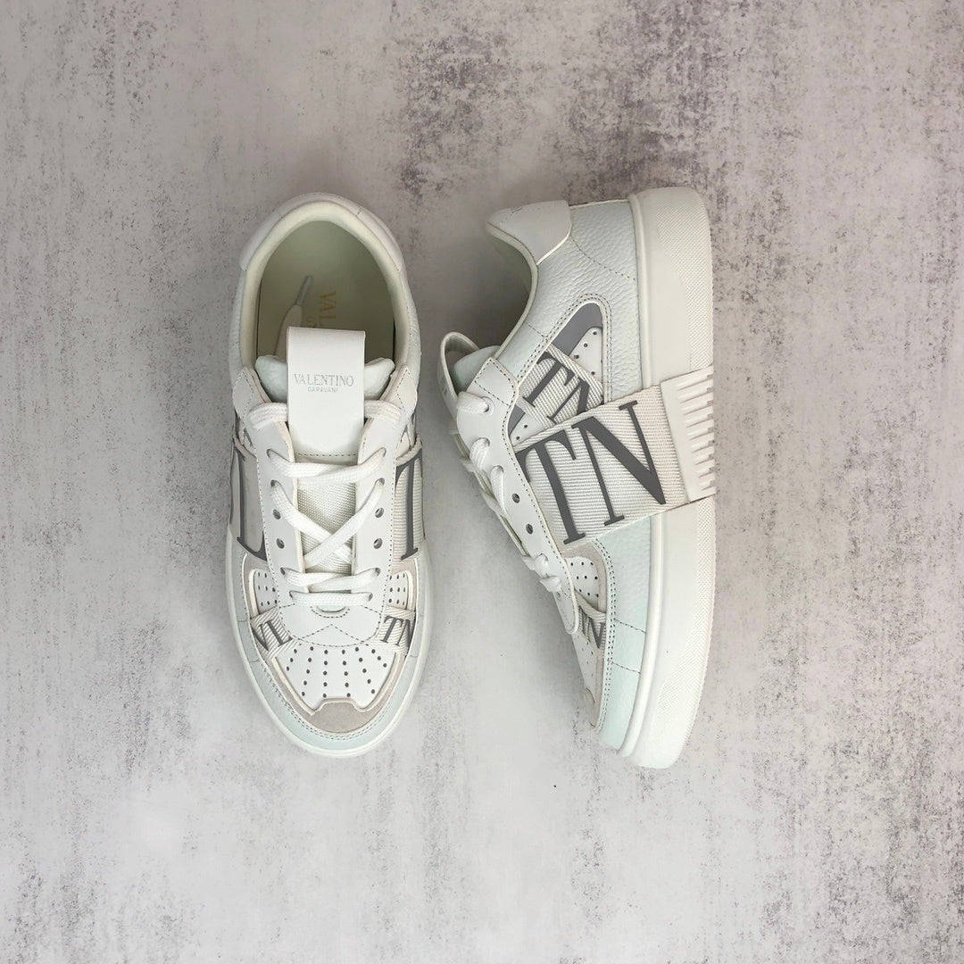 Valentino Garavani VL7N "White-Grey"