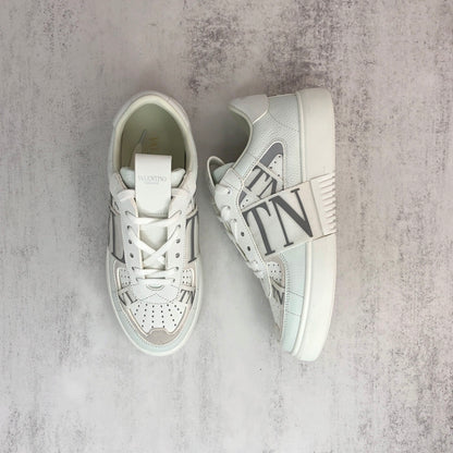 Valentino Garavani VL7N "White-Grey"