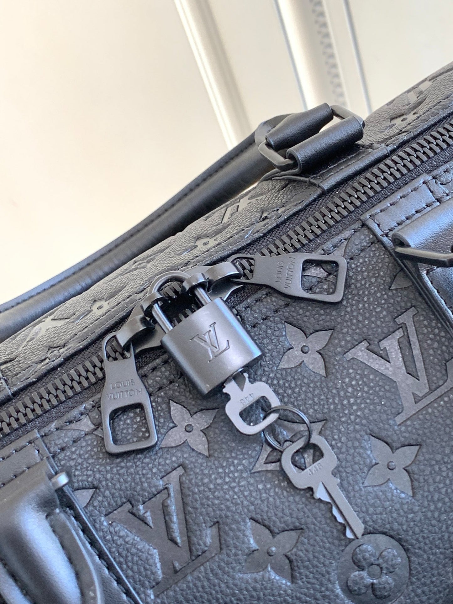 Louis Vuitton Keepall Bandoulière 50