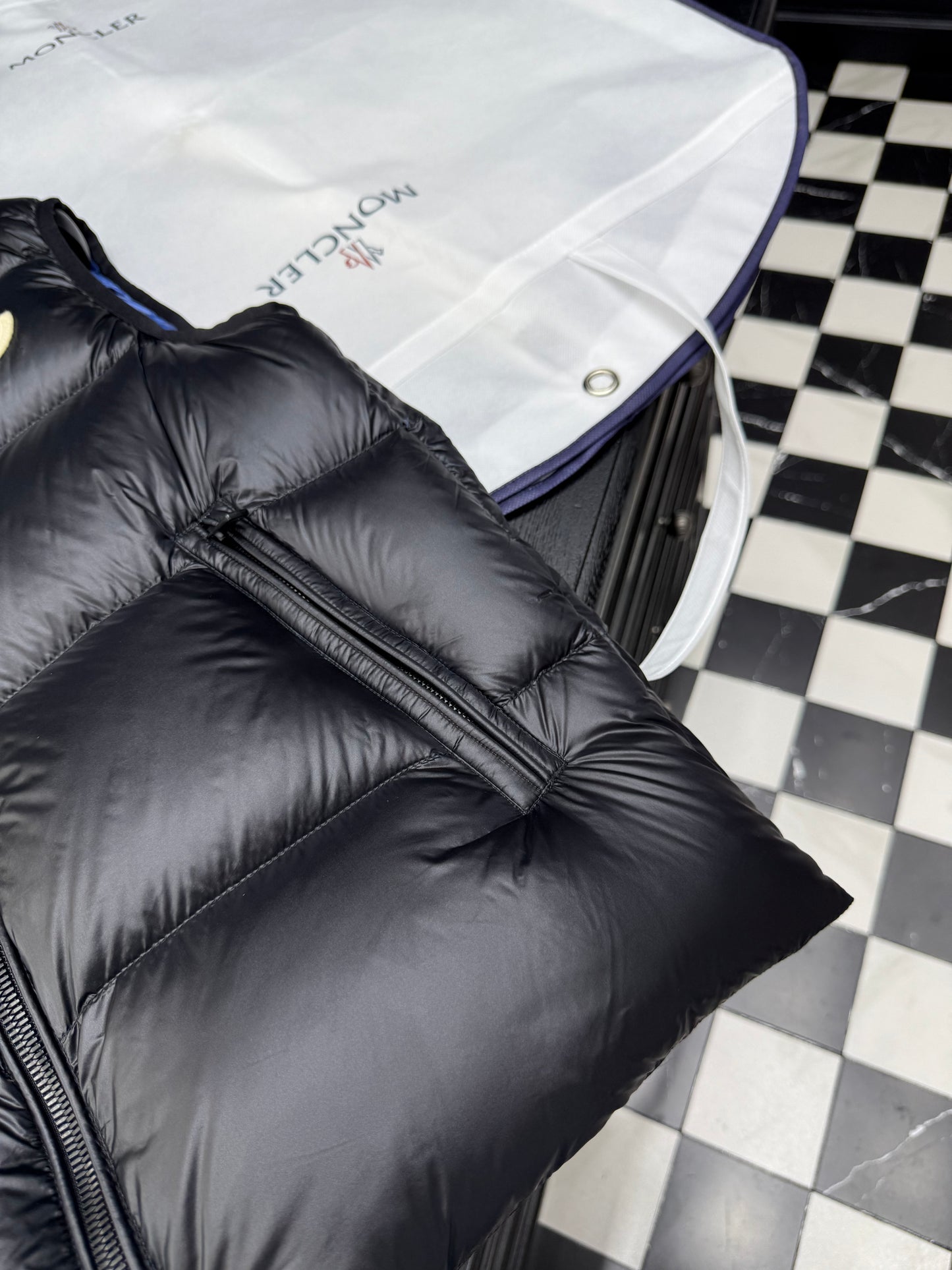 Moncler Sumido Down Vest "Black"