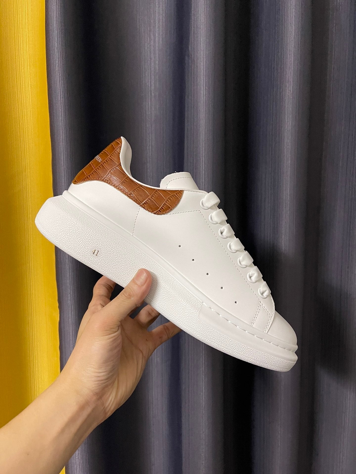 Alexander McQueen Oversized "White-Brown Croc"