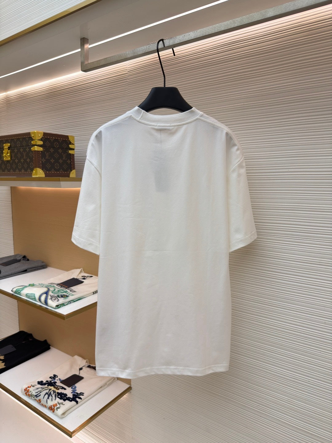Dior Atelier Avenue Montaigne T-Shirt "White"