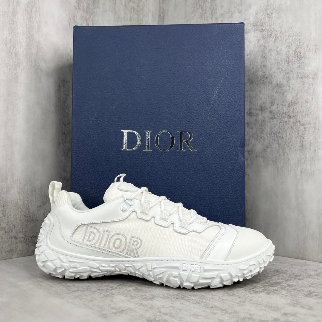 Dior B28 "White"