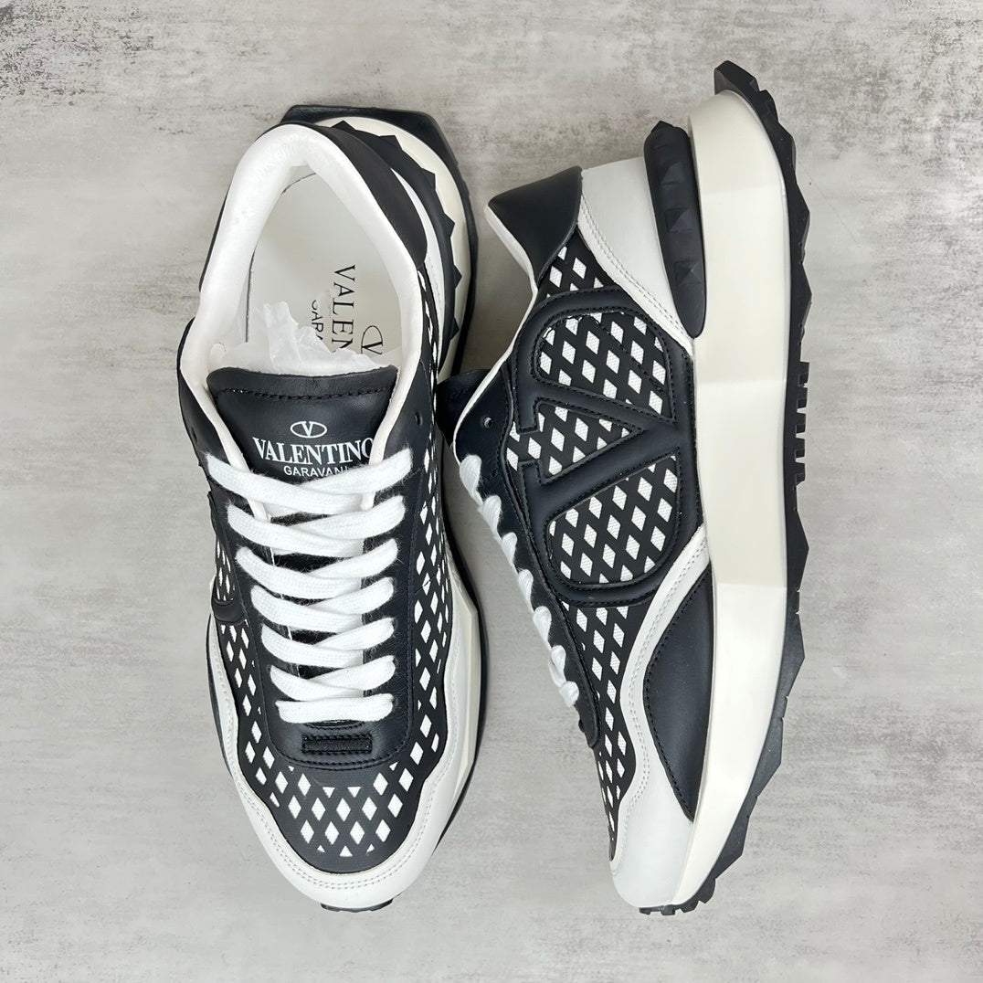 Valentino Garavani Netrunner "White-Black"