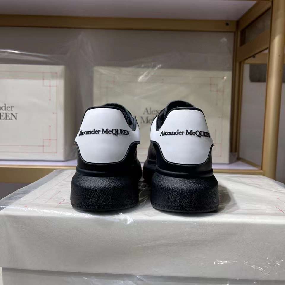 Alexander McQueen Oversized "Black-White Tab"