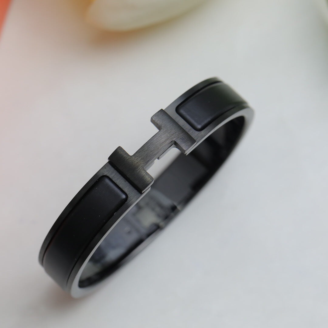 Hermès Clic HH So Black Bracelet