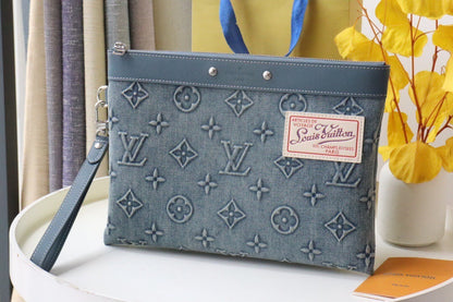 Louis Vuitton Pochette To Go "Monogram Washed Denim"