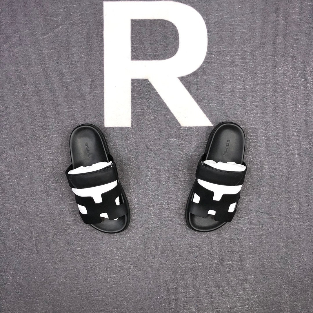 Hermes Chypre Sandal "Black"