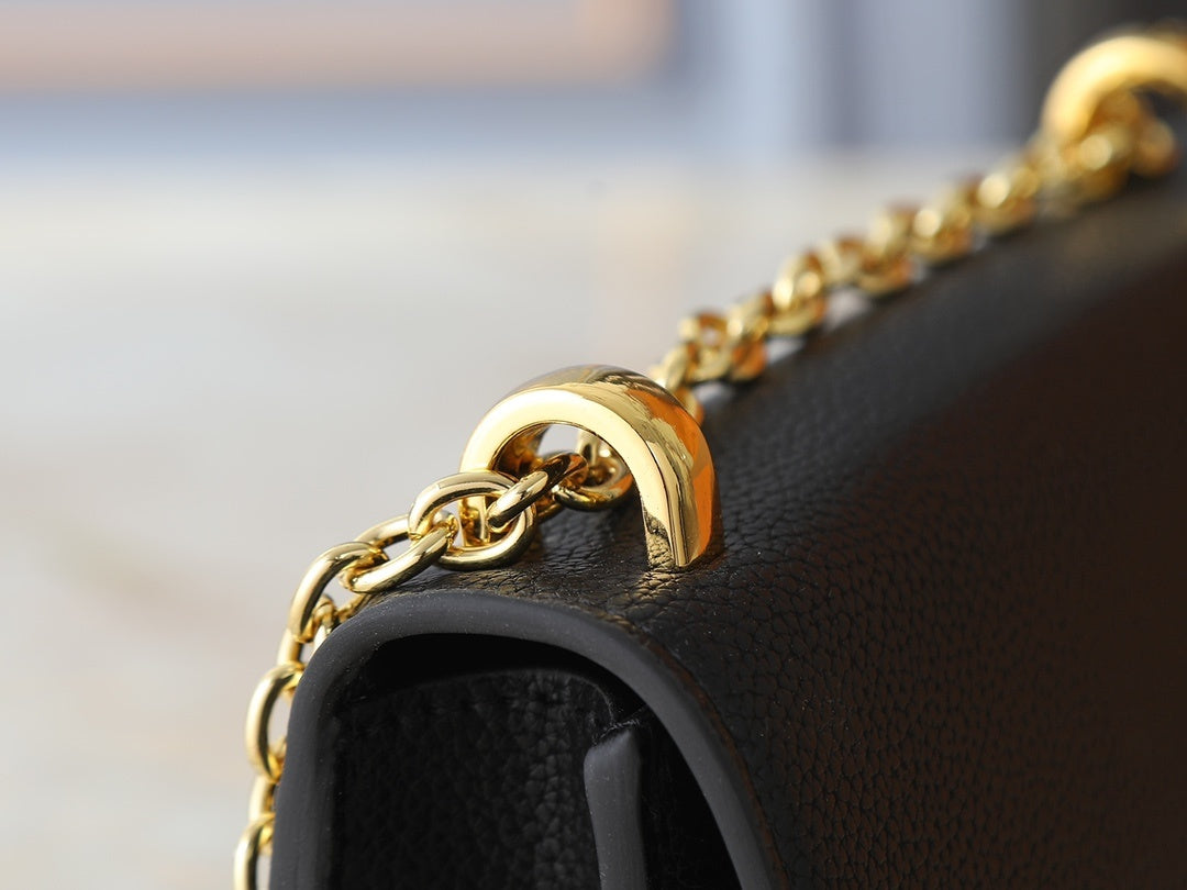 Louis Vuitton Wallet On Chain Rosy "Monogram Empreinte Leather"