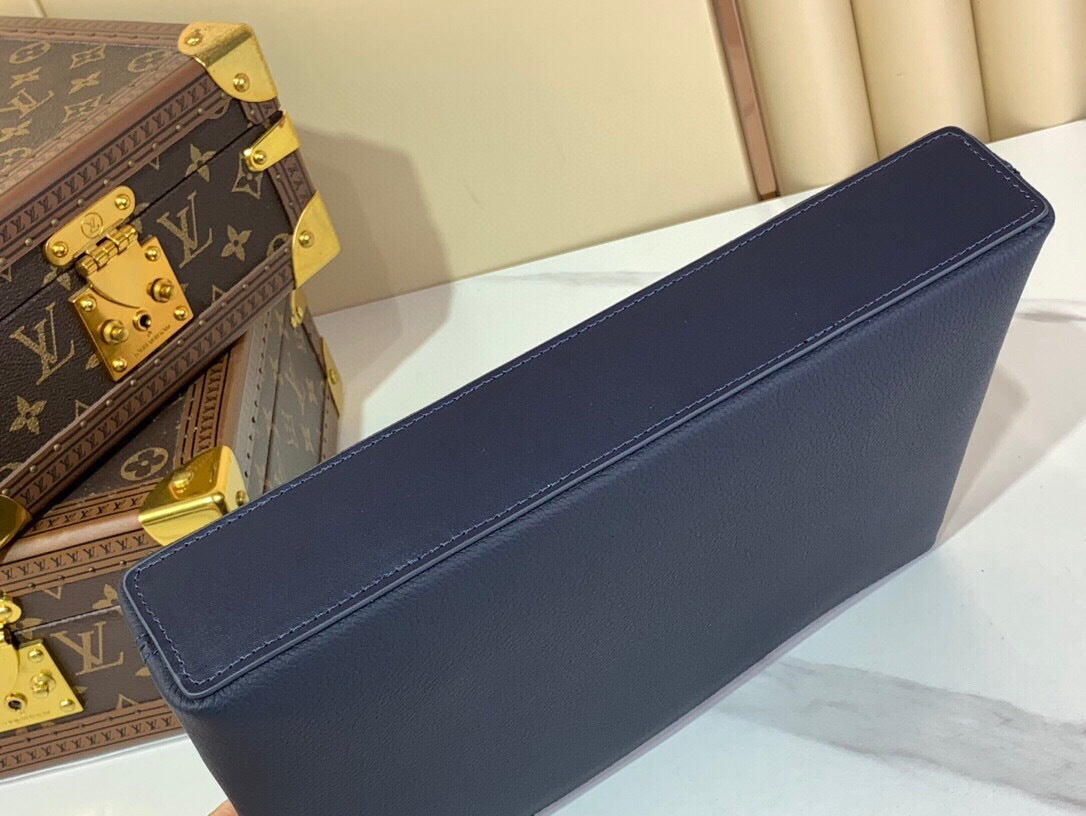 Louis Vuitton Takeoff Pouch