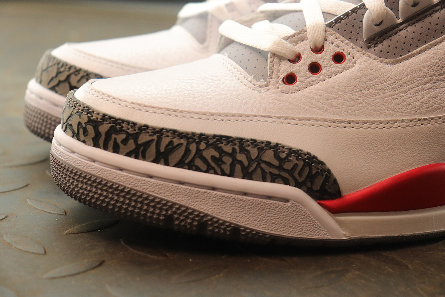 Air Jordan 3 Retro "Fire Red"