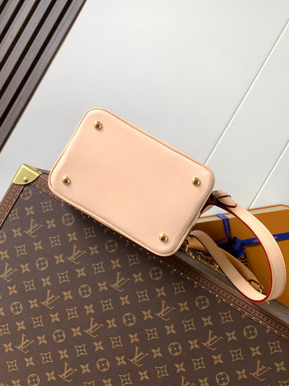 Louis Vuitton Noé BB